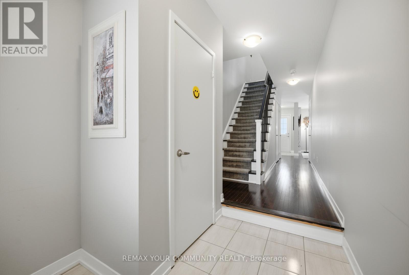 41 Torah Gate, Vaughan, Ontario  L6A 4Y4 - Photo 6 - N12906520