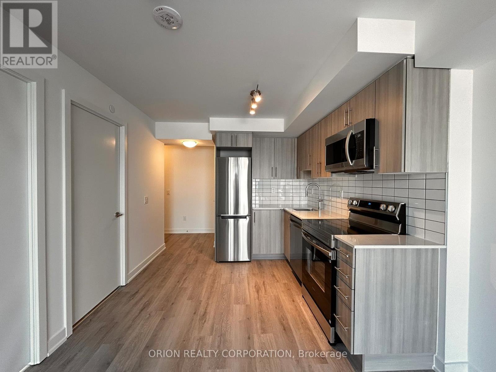 701 - 1010 Sandy Beach Road, Pickering, Ontario  L1W 0C7 - Photo 6 - E12892334