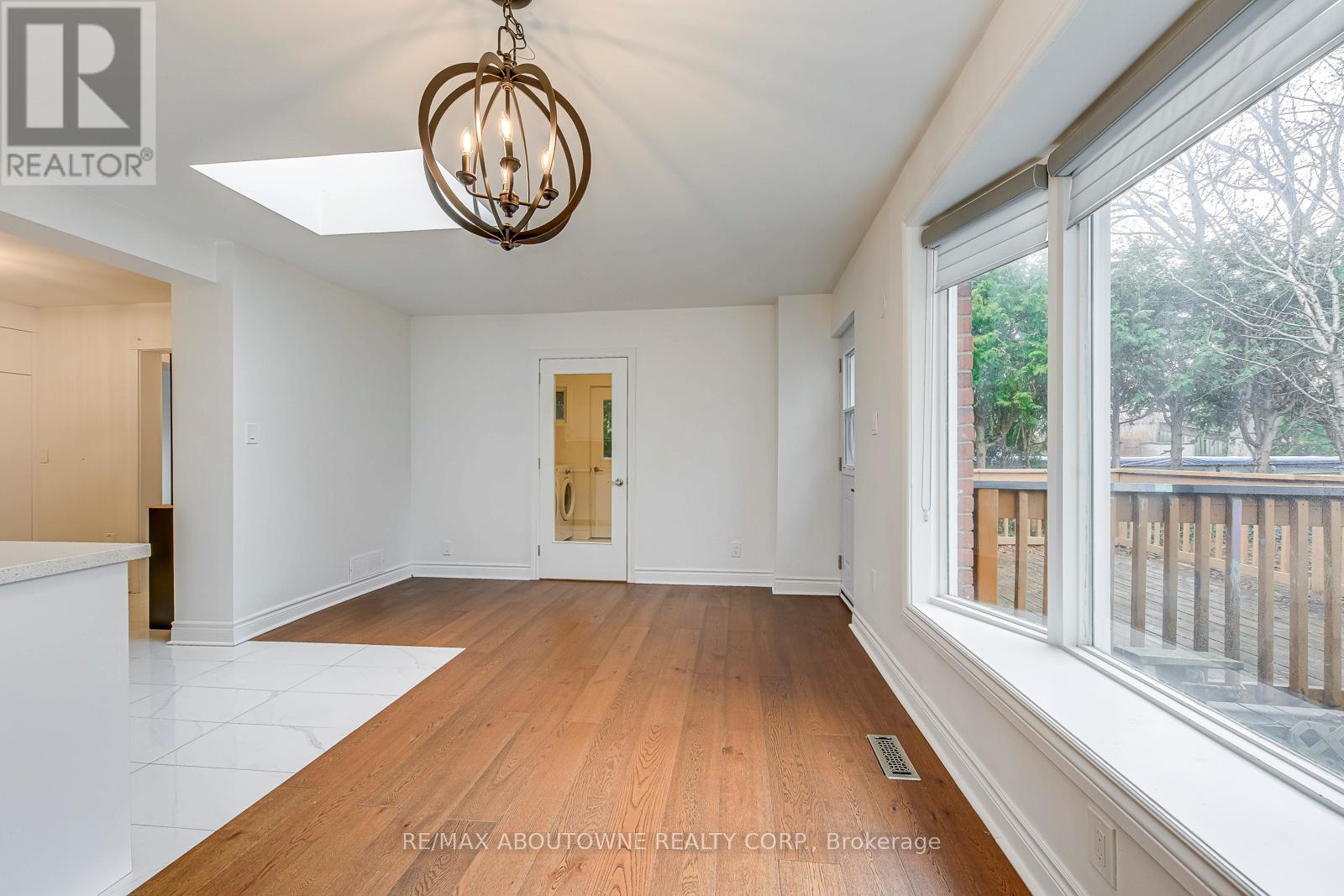 2565 Windjammer Road, Mississauga, Ontario  L5L 1H7 - Photo 21 - W12906508