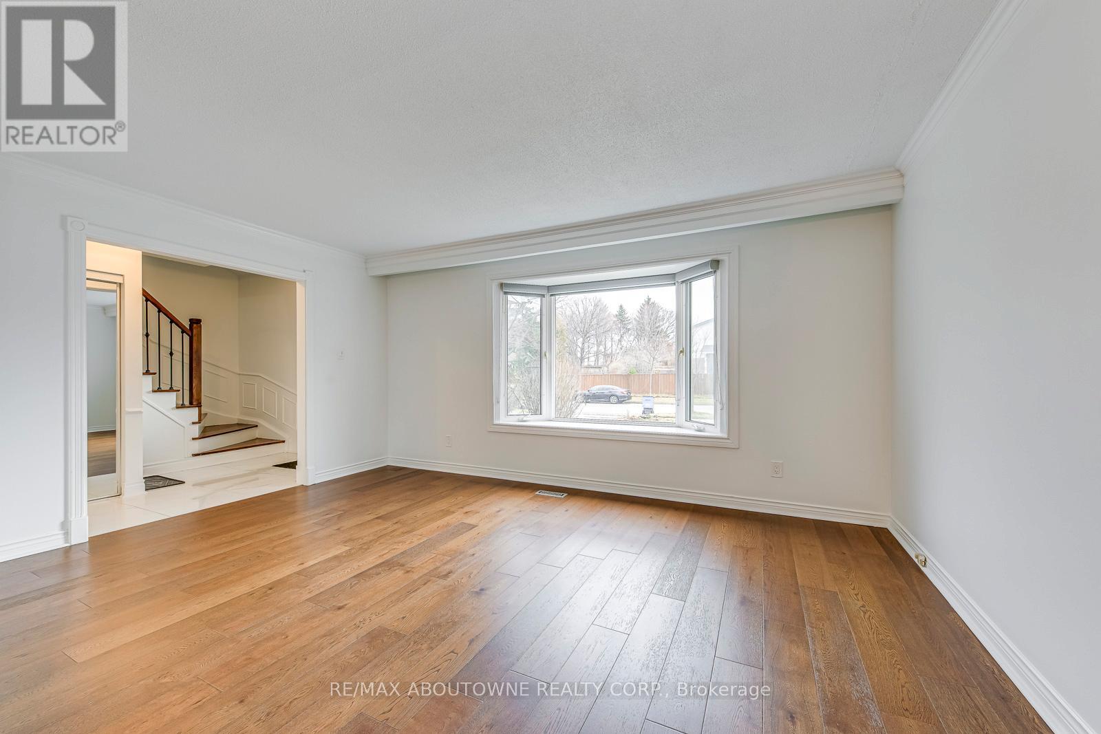 2565 Windjammer Road, Mississauga, Ontario  L5L 1H7 - Photo 7 - W12906508