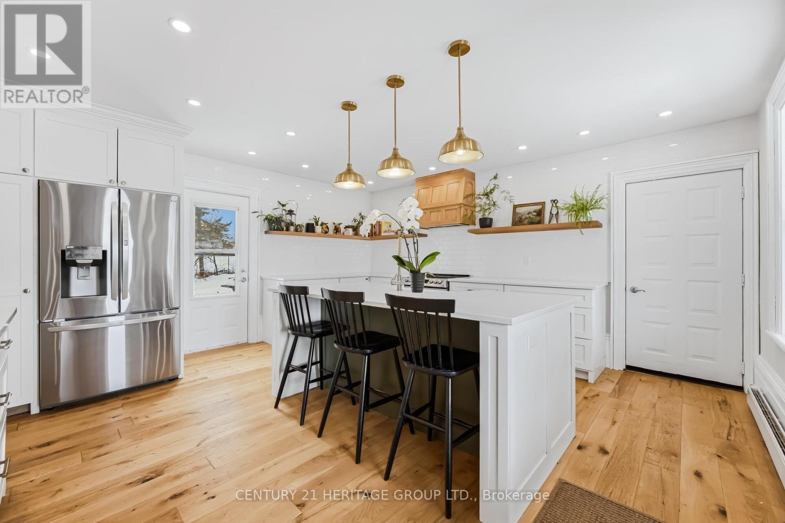 1009 Hwy 7, Kawartha Lakes, Ontario  K0M 2M0 - Photo 3 - X12906528