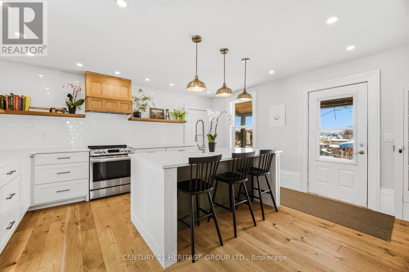 1009 Hwy 7, Kawartha Lakes, Ontario  K0M 2M0 - Photo 6 - X12906528