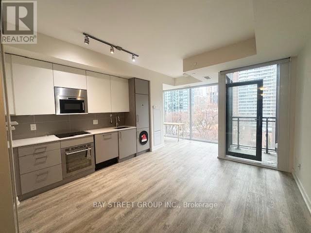 703 - 17 Dundonald Street, Toronto, Ontario  M4Y 1K3 - Photo 2 - C12718630