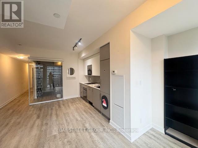 703 - 17 Dundonald Street, Toronto, Ontario  M4Y 1K3 - Photo 4 - C12718630