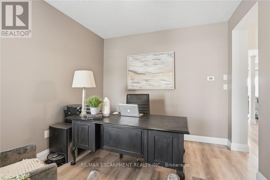 7 Peggy Way, Hamilton, Ontario  L0R 1W0 - Photo 20 - X12906312