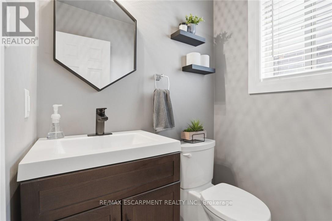 7 Peggy Way, Hamilton, Ontario  L0R 1W0 - Photo 22 - X12906312