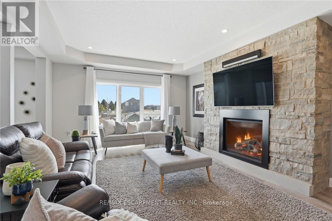 7 Peggy Way, Hamilton, Ontario  L0R 1W0 - Photo 8 - X12906312