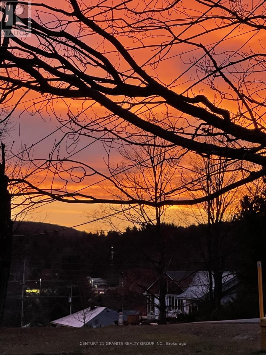 12 Forest Hill Road, Bancroft, Ontario  K0L 1C0 - Photo 7 - X12906570