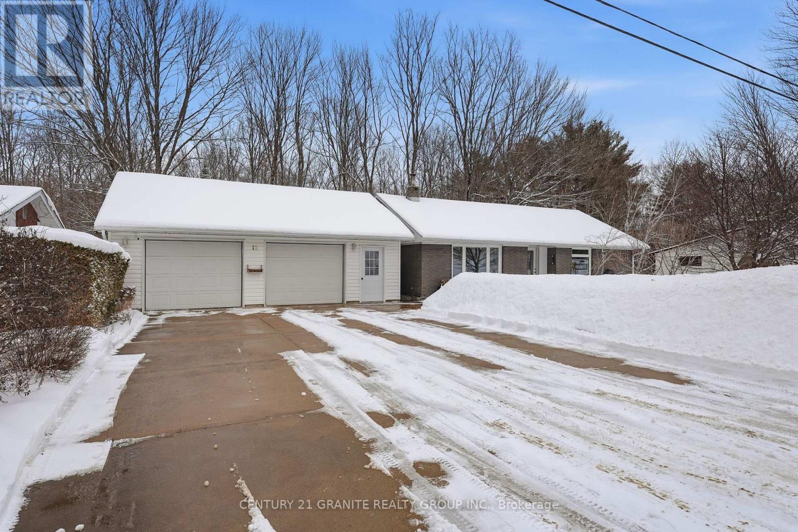 12 Forest Hill Road, Bancroft, Ontario  K0L 1C0 - Photo 8 - X12906570