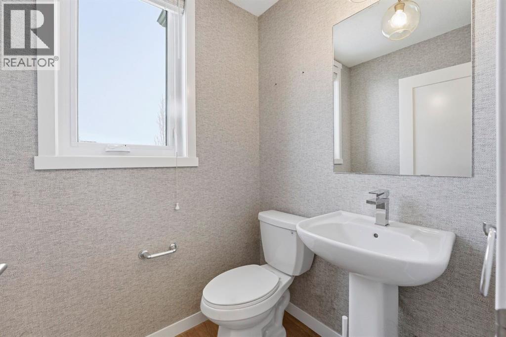 84 Shawnee Common Sw, Calgary, Alberta  T2Y 0P9 - Photo 12 - A2278103