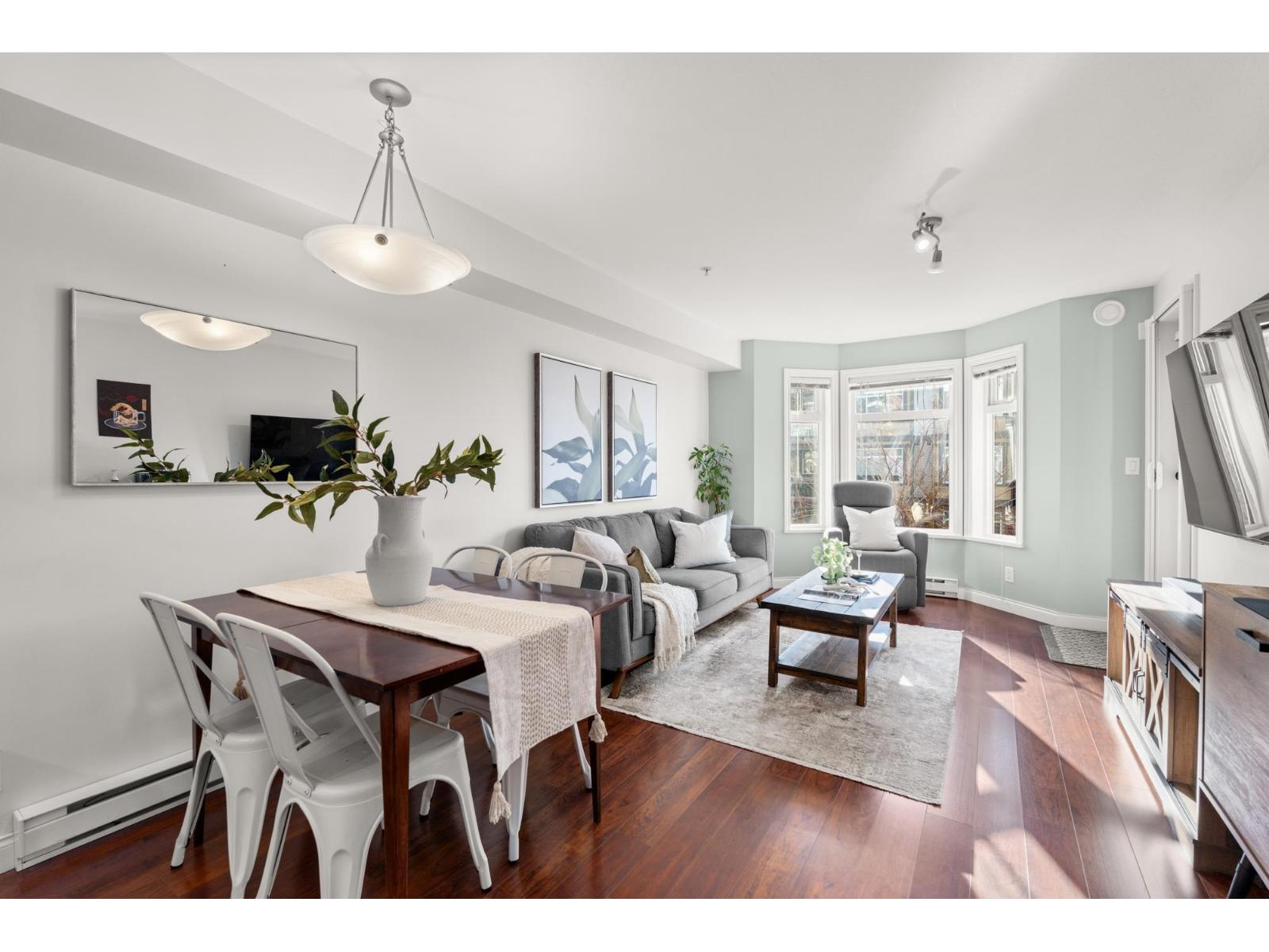 236 5660 201A STREET, Langley, British Columbia