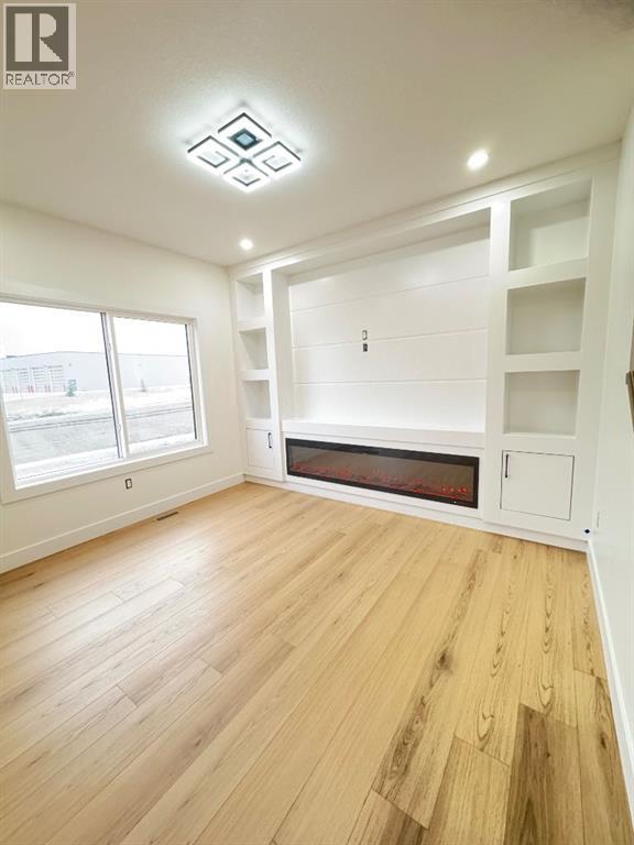 709 Mandalay Avenue, Carstairs, Alberta  T0M 0N0 - Photo 8 - A2287159