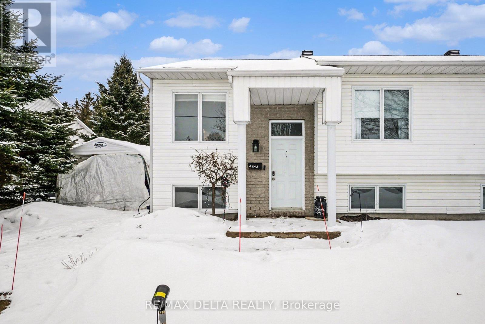 542a Devista Boulevard, Alfred And Plantagenet, Ontario  K0B 1A0 - Photo 2 - X12906560