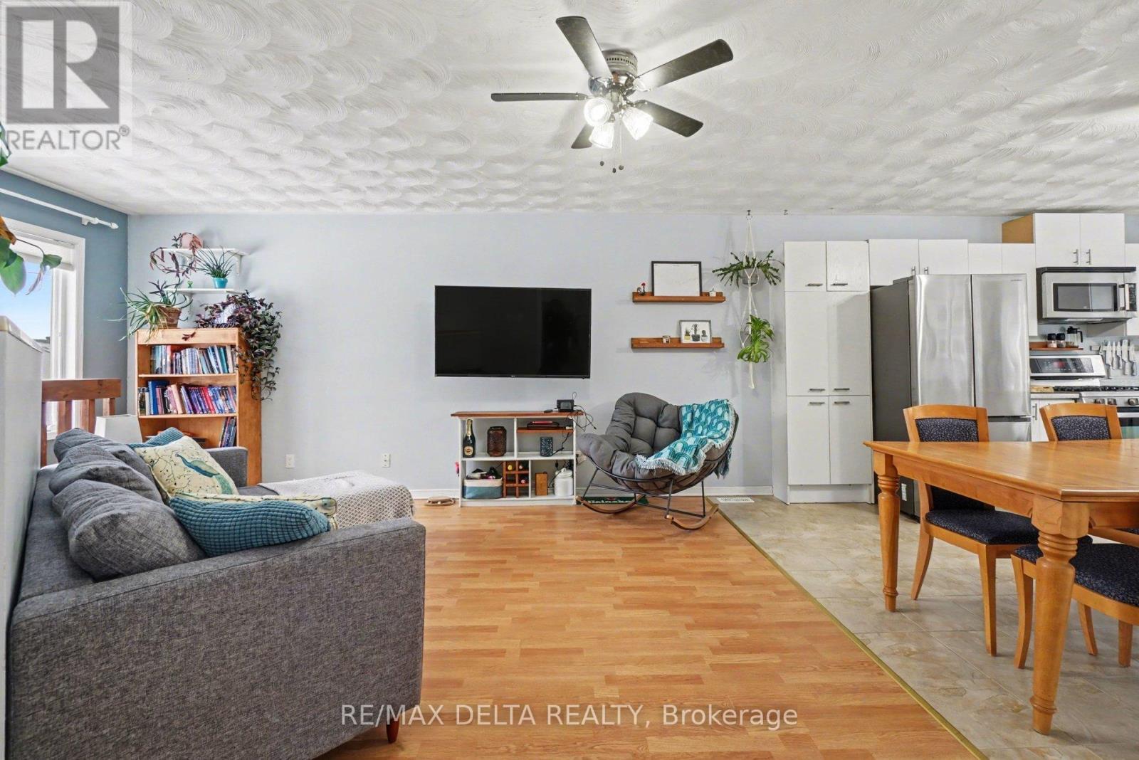 542a Devista Boulevard, Alfred And Plantagenet, Ontario  K0B 1A0 - Photo 4 - X12906560