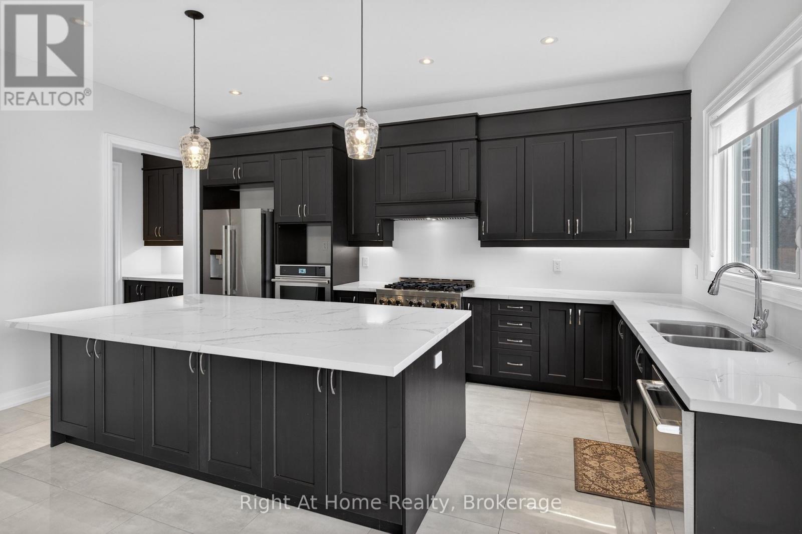 94 Smokey Hollow Place, Hamilton, Ontario  L0R 2H1 - Photo 13 - X12906592