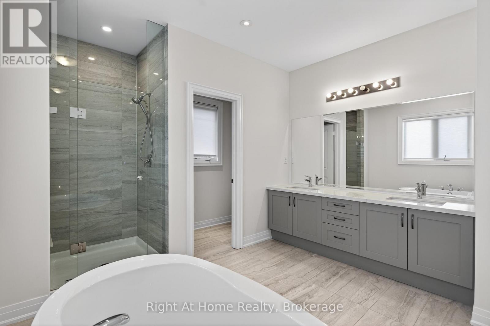 94 Smokey Hollow Place, Hamilton, Ontario  L0R 2H1 - Photo 26 - X12906592