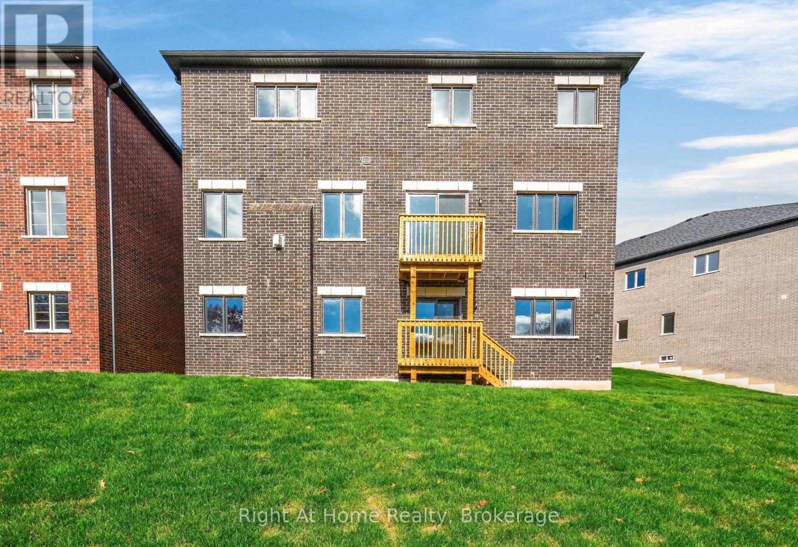 94 Smokey Hollow Place, Hamilton, Ontario  L0R 2H1 - Photo 43 - X12906592