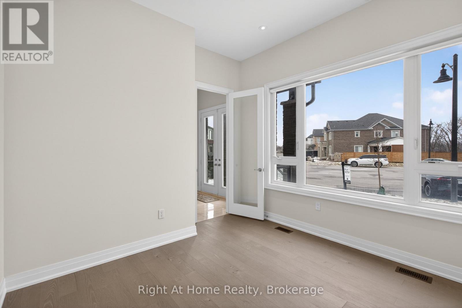 94 Smokey Hollow Place, Hamilton, Ontario  L0R 2H1 - Photo 6 - X12906592