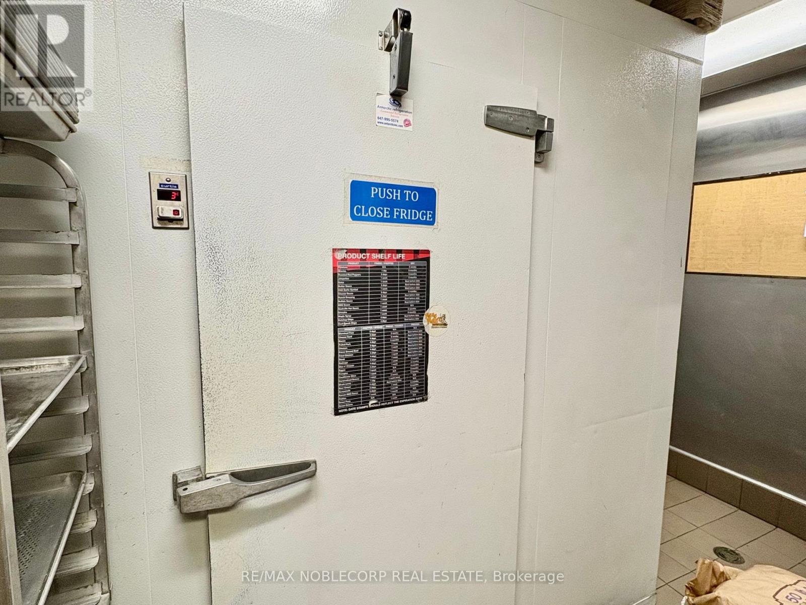 4 - 114 Lakeshore Road E, Mississauga, Ontario  L5G 1C9 - Photo 15 - W12906574