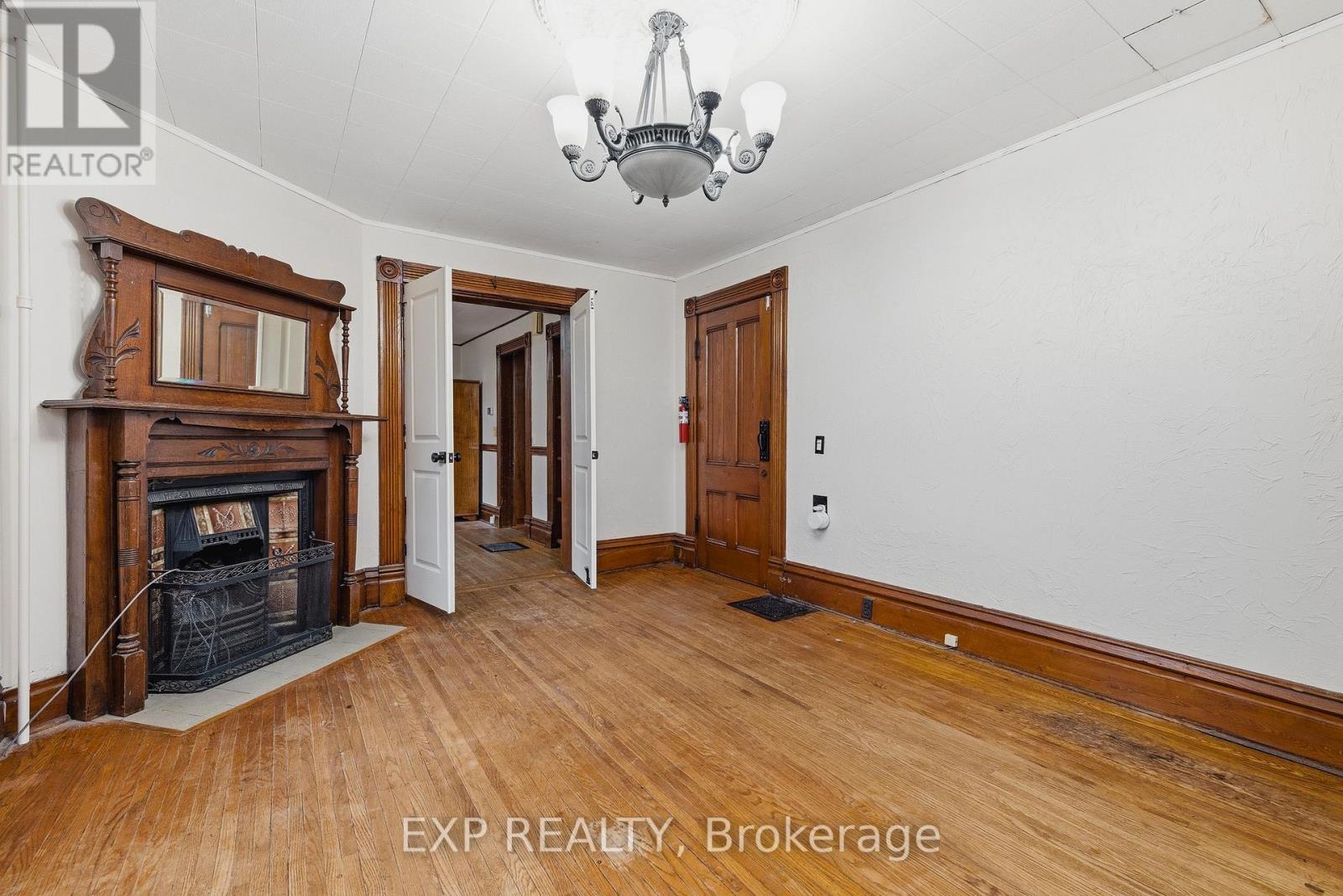 19 Adam Street, Huron East, Ontario  N0K 1W0 - Photo 11 - X12906572