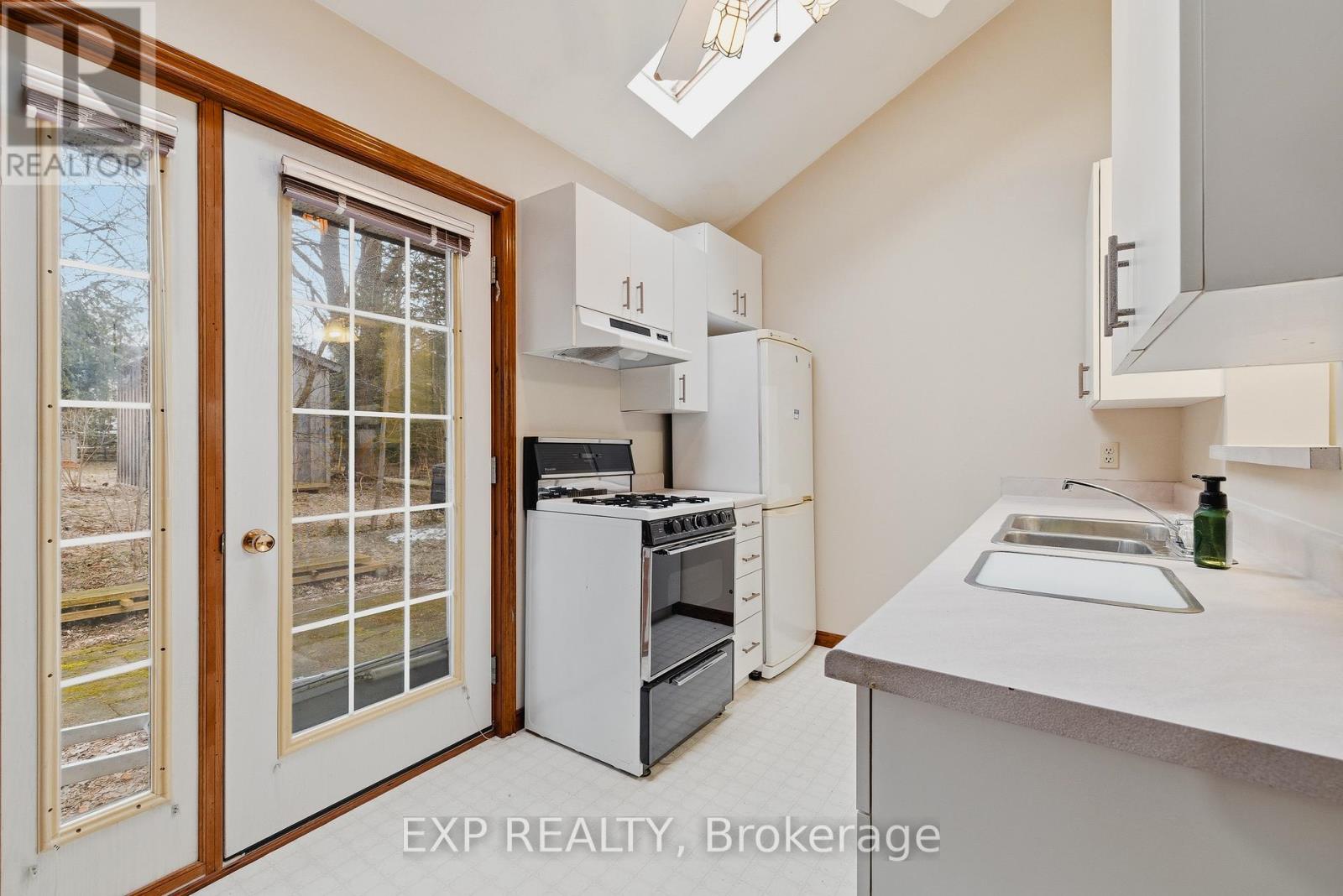 19 Adam Street, Huron East, Ontario  N0K 1W0 - Photo 20 - X12906572