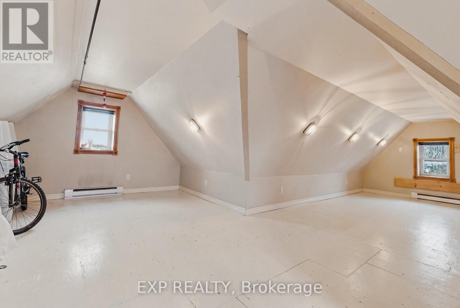 19 Adam Street, Huron East, Ontario  N0K 1W0 - Photo 36 - X12906572