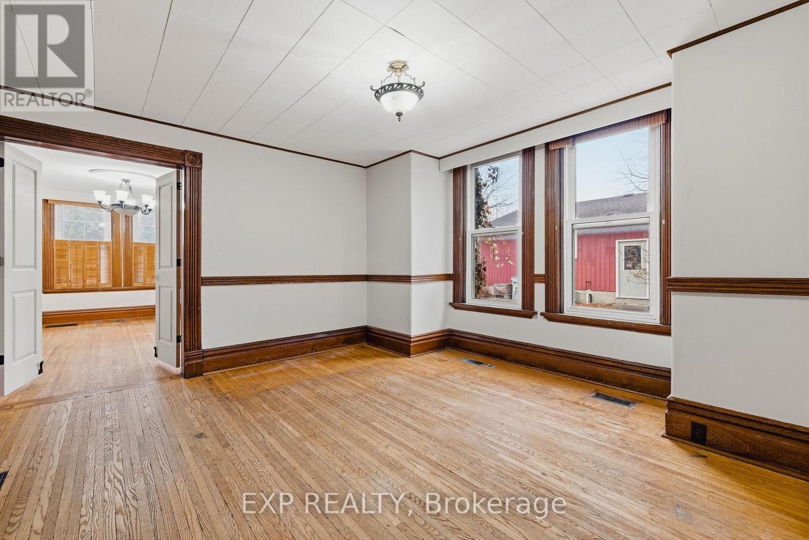 19 Adam Street, Huron East, Ontario  N0K 1W0 - Photo 5 - X12906572