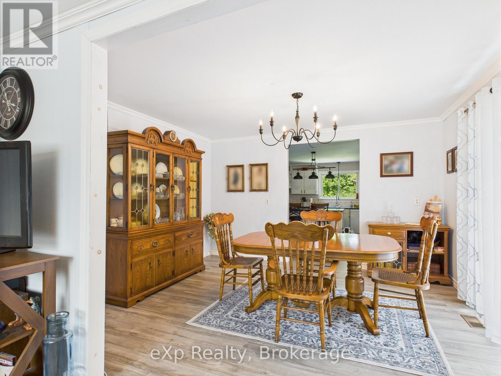 105 Menomini Road, Huron-Kinloss, Ontario  N2Z 2X3 - Photo 14 - X12830830