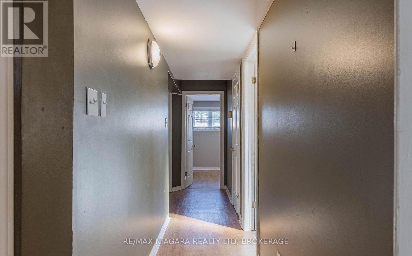 Lower - 138 Carlton Street, St. Catharines, Ontario  L2R 7S6 - Photo 3 - X12906612