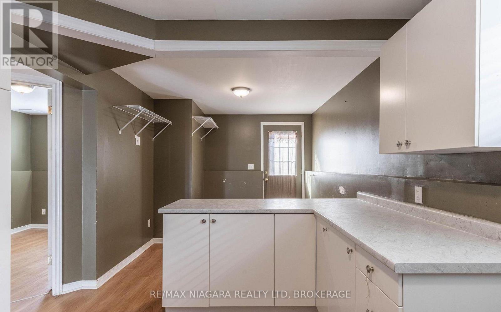 Lower - 138 Carlton Street, St. Catharines, Ontario  L2R 7S6 - Photo 6 - X12906612