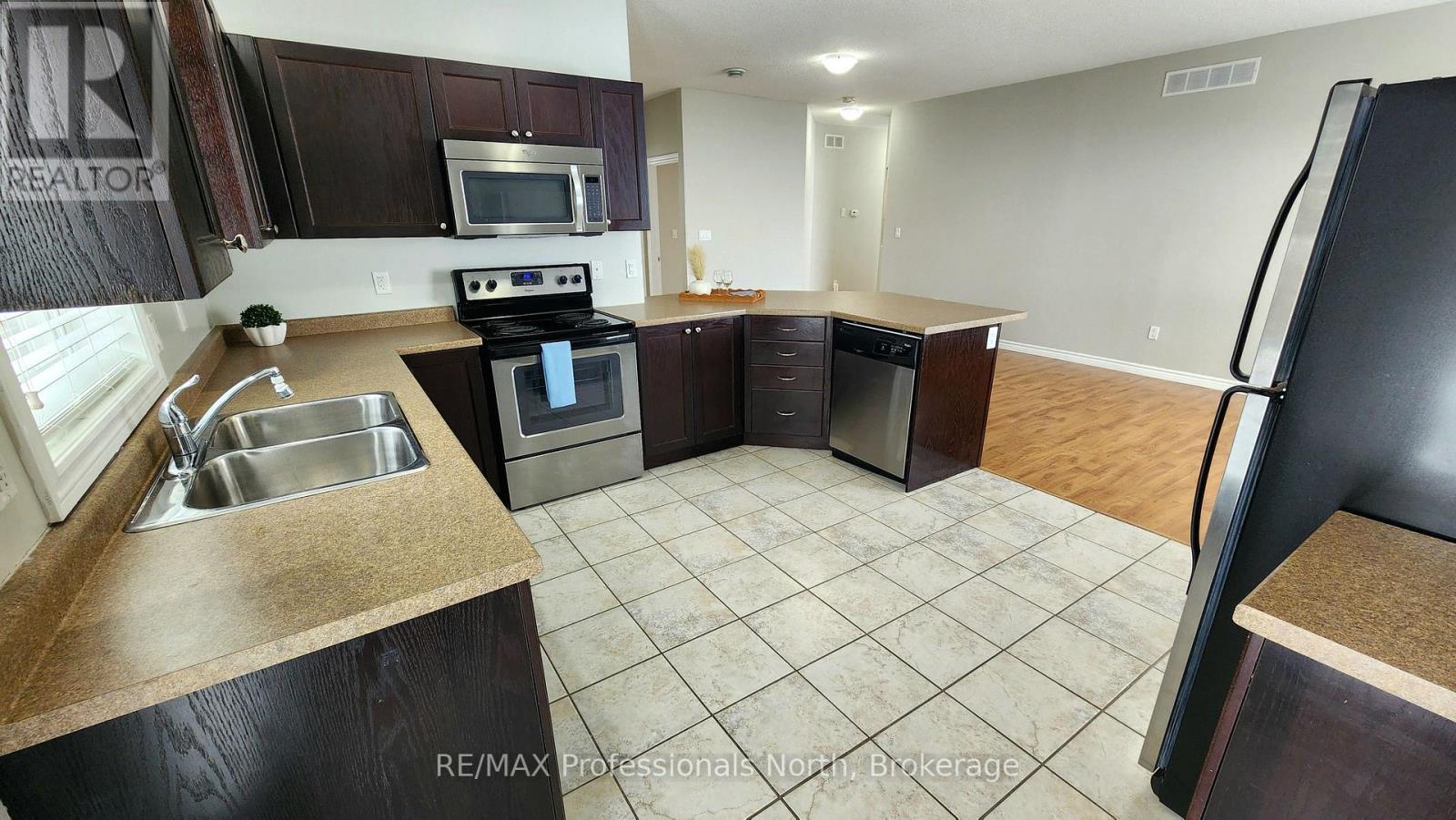 33 Goodwin Drive, Huntsville, Ontario  P1H 2R3 - Photo 27 - X12816742