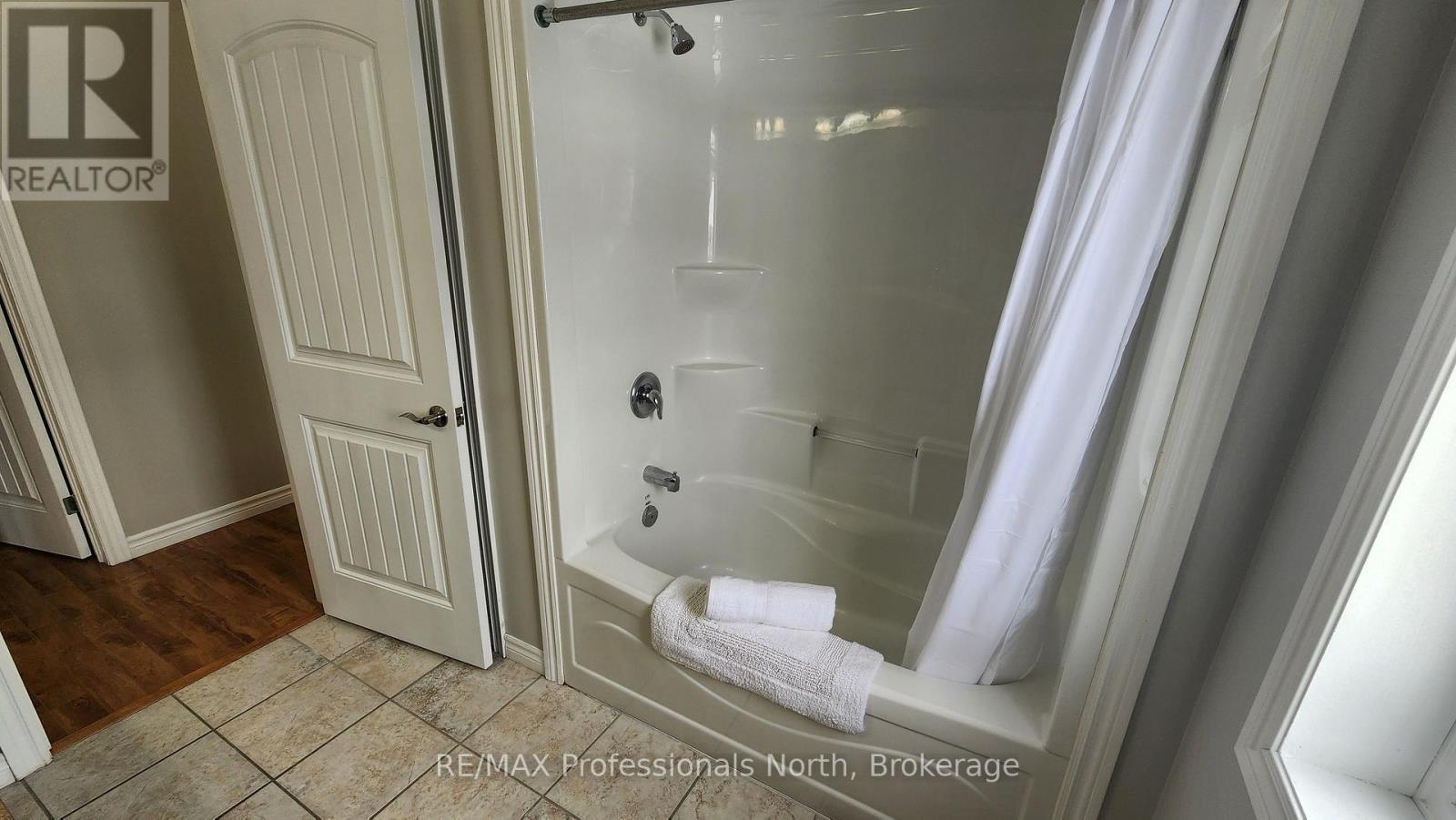 33 Goodwin Drive, Huntsville, Ontario  P1H 2R3 - Photo 12 - X12816742