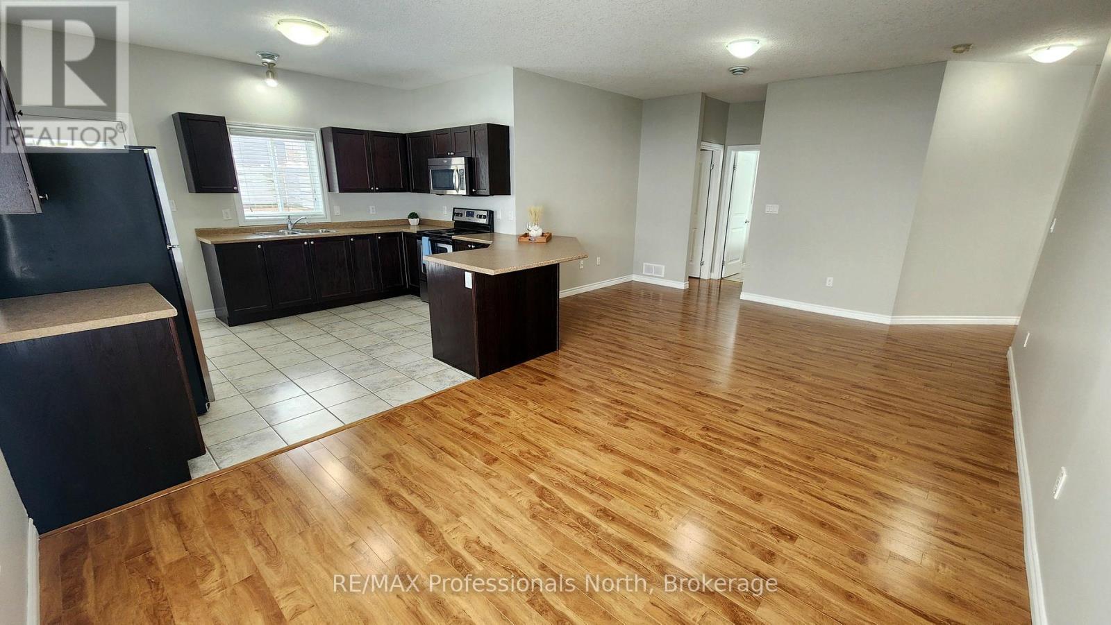 33 Goodwin Drive, Huntsville, Ontario  P1H 2R3 - Photo 25 - X12816742