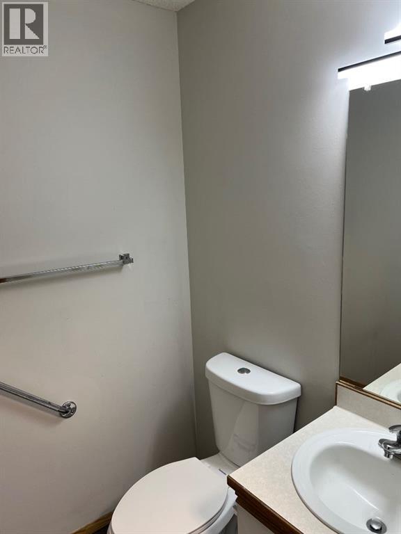 99 Martinwood Road NE, Calgary, Alberta  T3J 3G7 - Photo 6 - A2267284