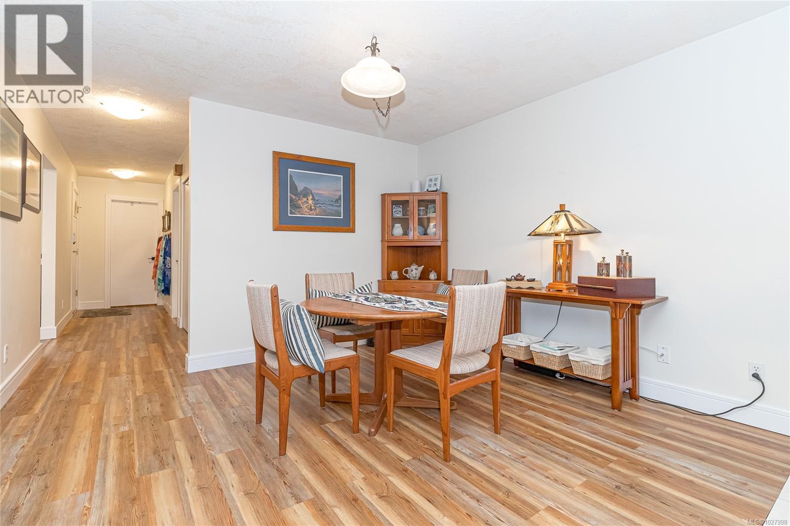 14 5110 Cordova Bay Rd, Saanich, British Columbia  V8Y 2K5 - Photo 11 - 1027998