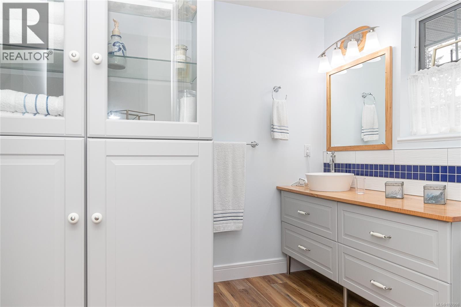 14 5110 Cordova Bay Rd, Saanich, British Columbia  V8Y 2K5 - Photo 24 - 1027998