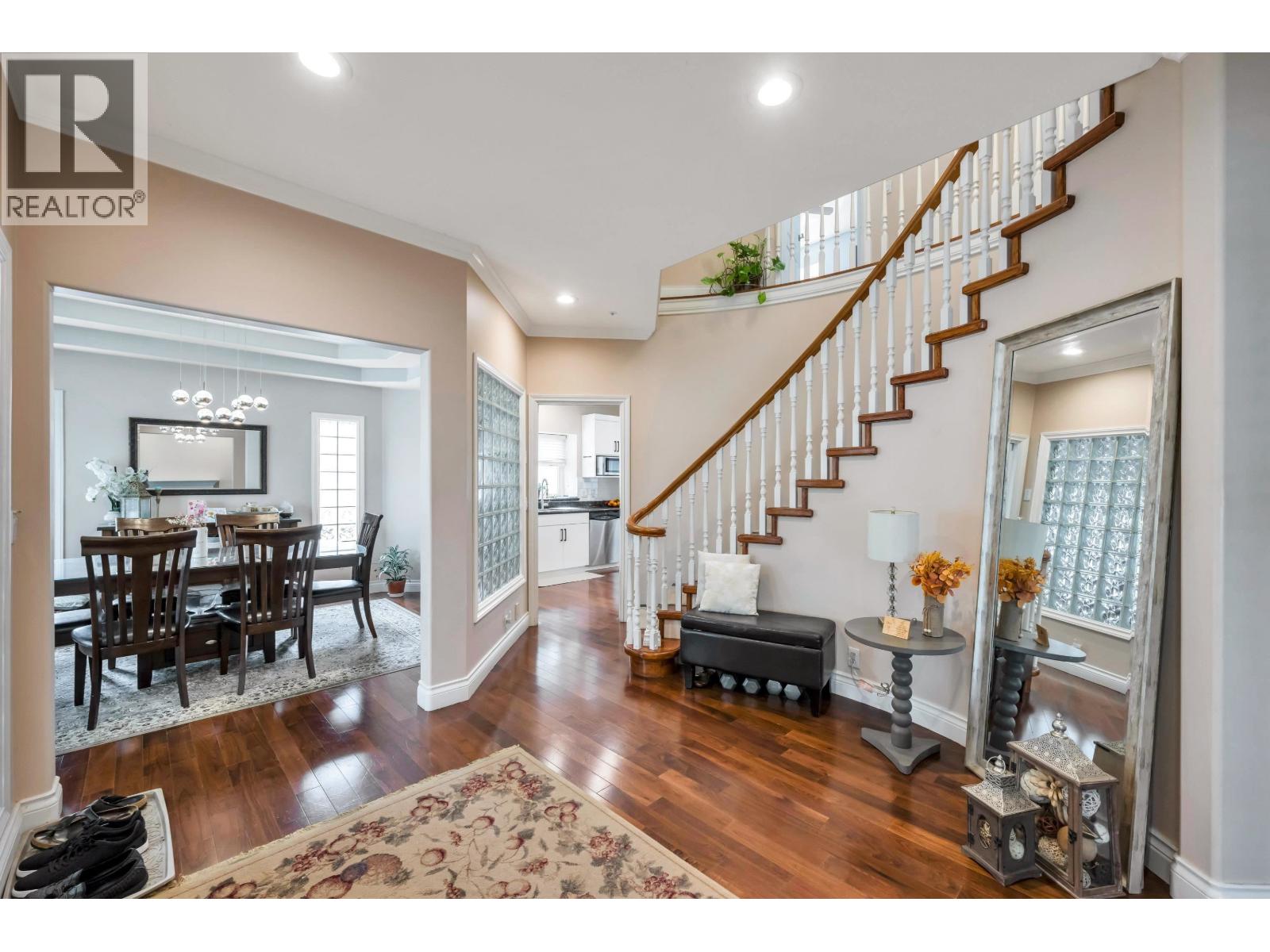 6271 ARLINGTON STREET, Vancouver
