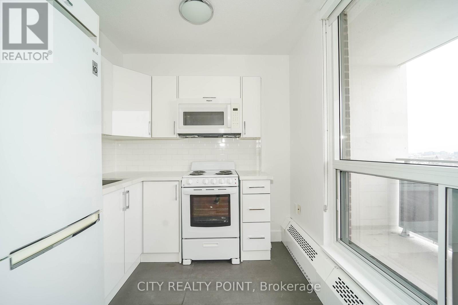 1007 - 666 Spadina Avenue, Toronto, Ontario  M5S 2H8 - Photo 4 - C12906606