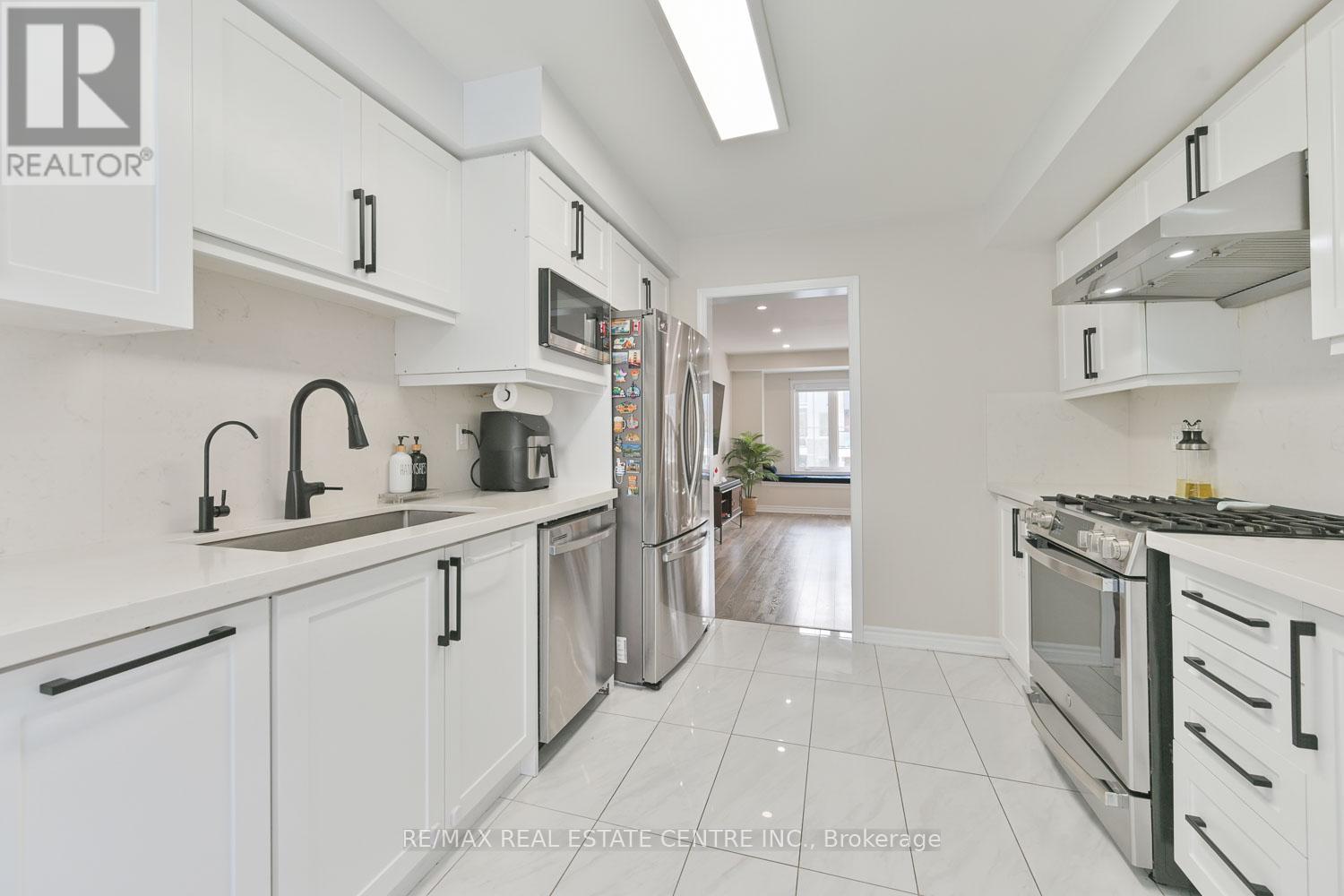 2785 Sapphire Drive, Pickering, Ontario  L1X 0G1 - Photo 14 - E12906632