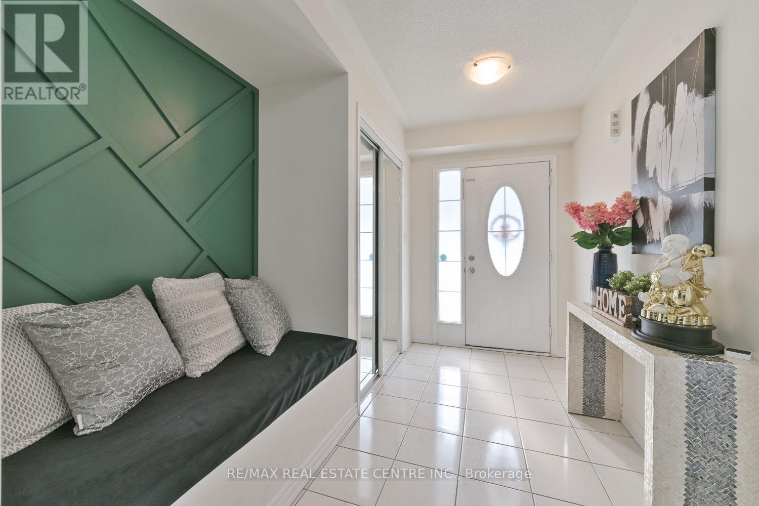 2785 Sapphire Drive, Pickering, Ontario  L1X 0G1 - Photo 4 - E12906632