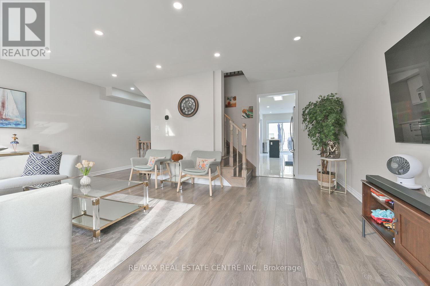 2785 Sapphire Drive, Pickering, Ontario  L1X 0G1 - Photo 8 - E12906632