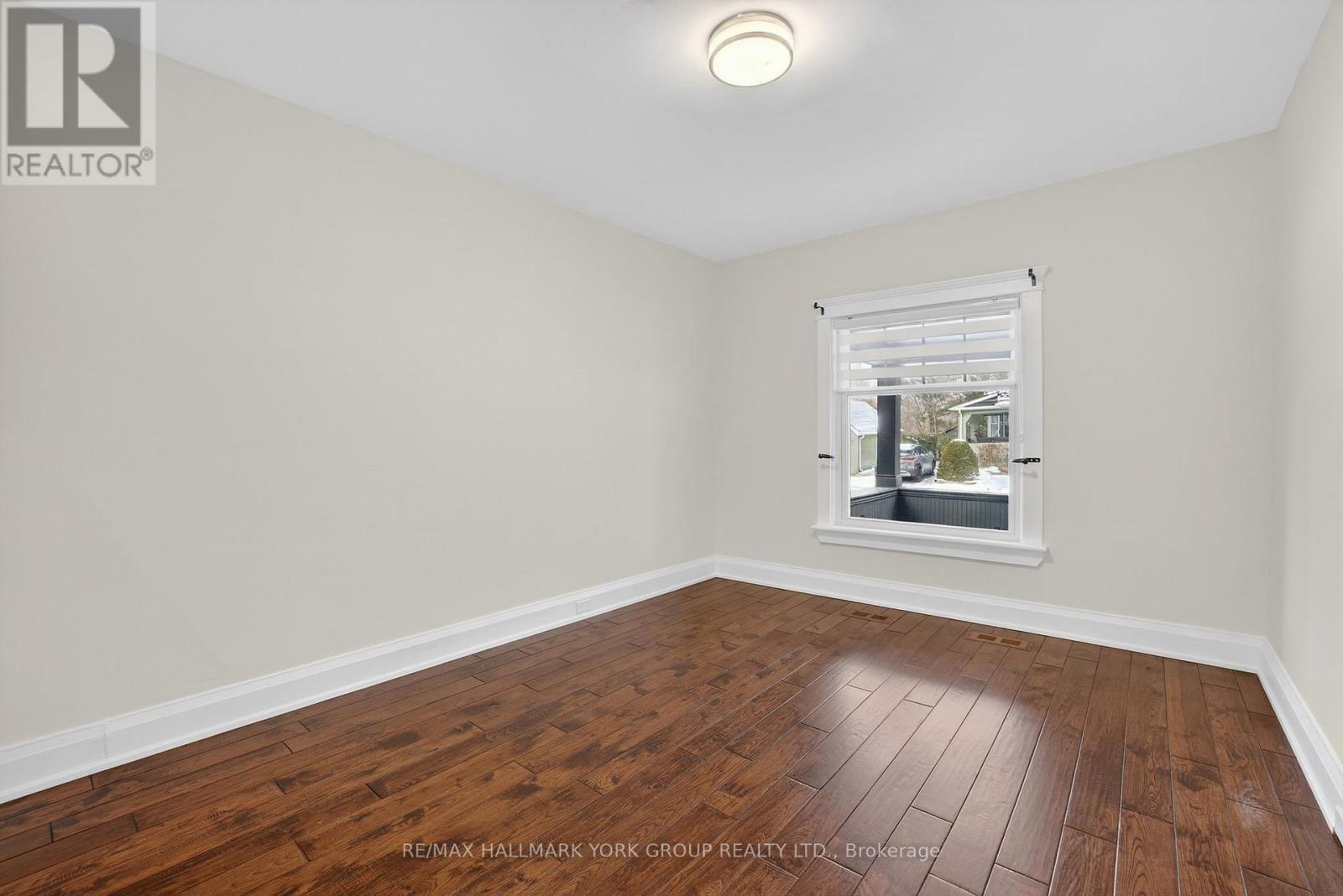 119 Temperance Street, Aurora (Aurora Village), Ontario  L4G 2R2 - Photo 5 - N12906628