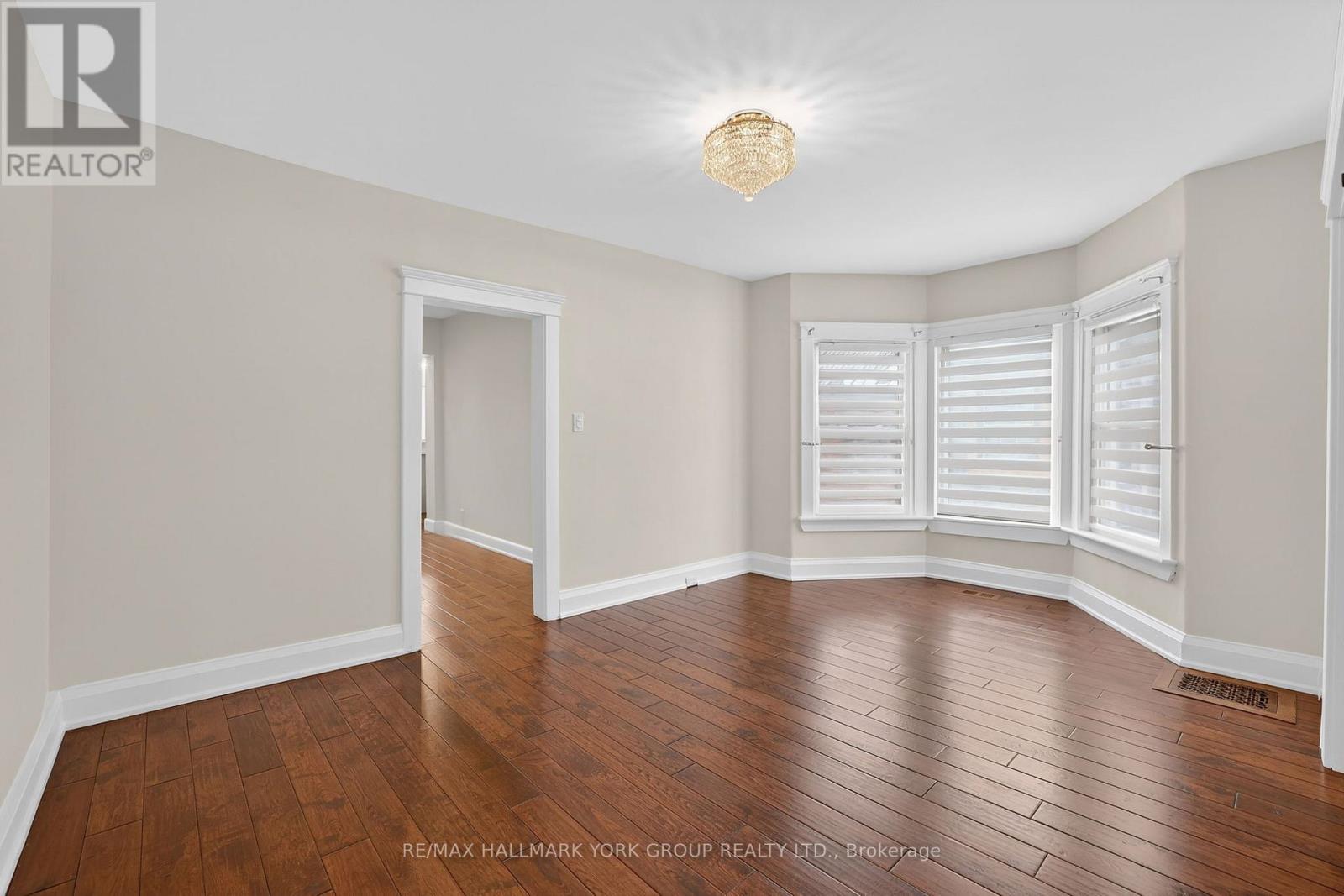 119 Temperance Street, Aurora (Aurora Village), Ontario  L4G 2R2 - Photo 7 - N12906628