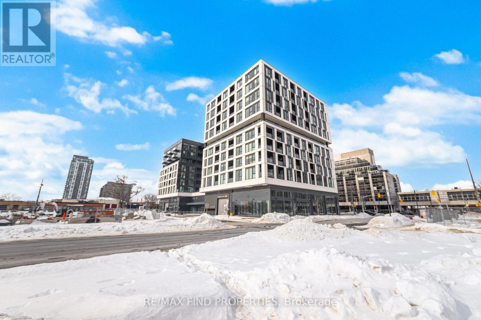 203 - 1037 THE QUEENSWAY, Toronto, Ontario