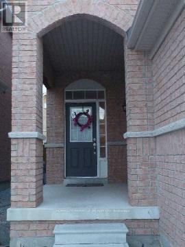 868 Oasis Drive, Mississauga, Ontario  L5V 0C7 - Photo 2 - W12906636