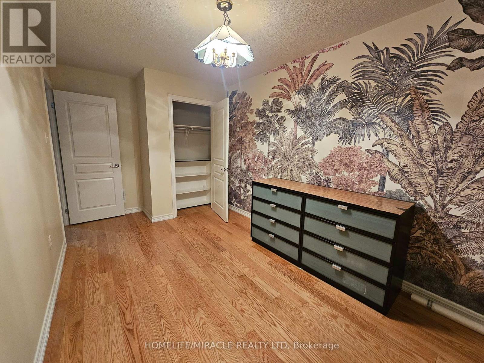 868 Oasis Drive, Mississauga, Ontario  L5V 0C7 - Photo 22 - W12906636