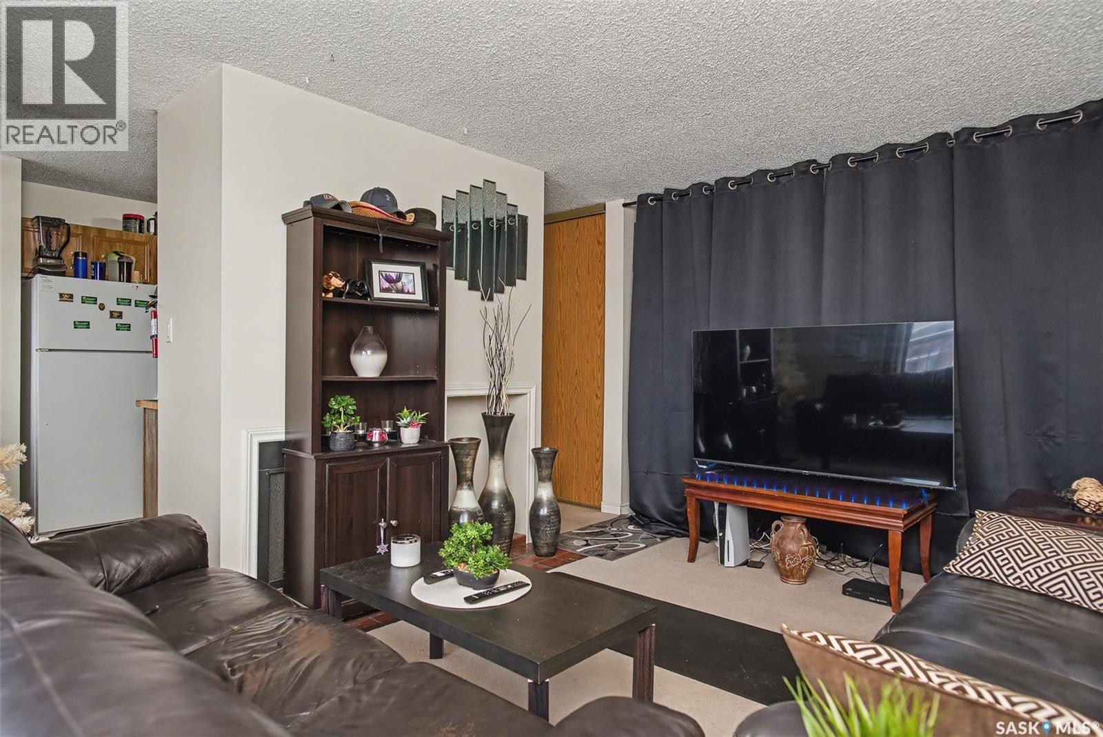 301 35 Alport Crescent, Regina, Saskatchewan  S4R 7X2 - Photo 5 - SK031002