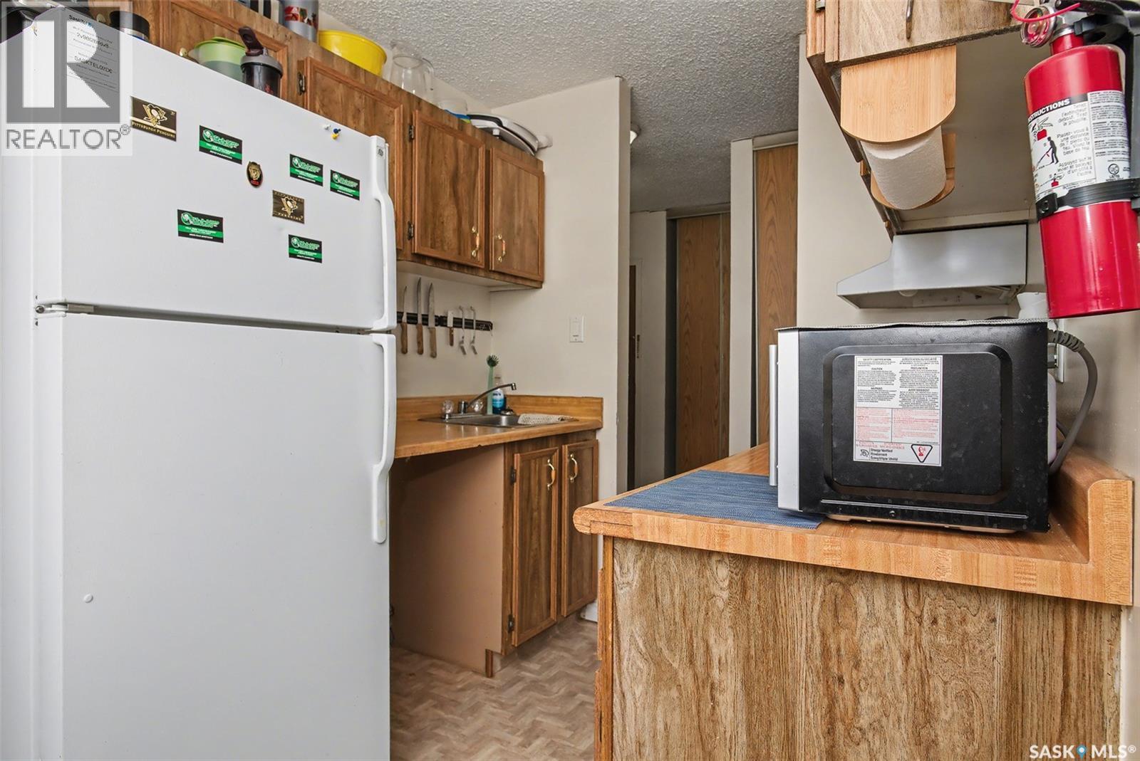 301 35 Alport Crescent, Regina, Saskatchewan  S4R 7X2 - Photo 8 - SK031002