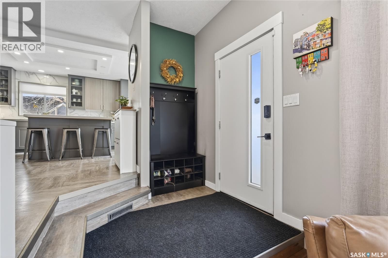 35 King Crescent, Humboldt, Saskatchewan  S0K 2A0 - Photo 3 - SK030906