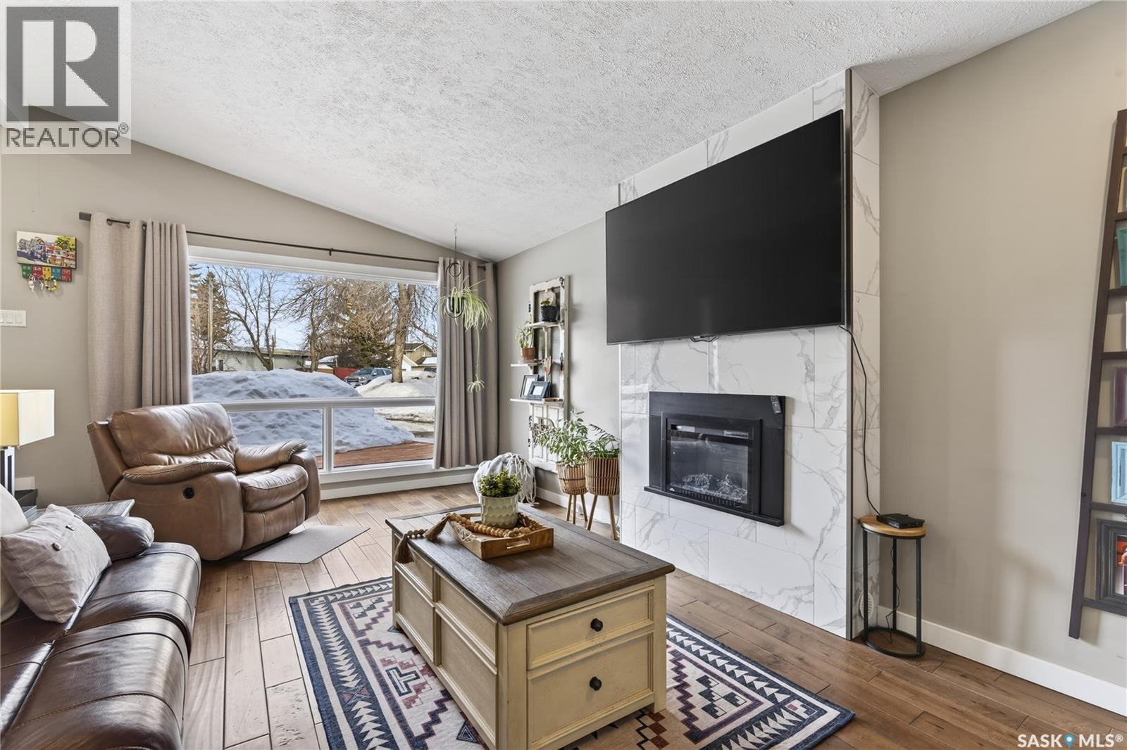 35 King Crescent, Humboldt, Saskatchewan  S0K 2A0 - Photo 6 - SK030906